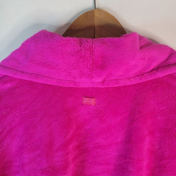 La Senza Fuschsia Plush Bathrobe - Picture 7 of 15